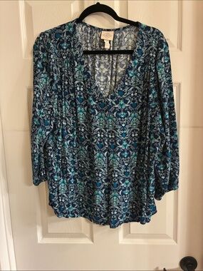 St. John's Bay Navy & Teal Floral V-Neck Blouse